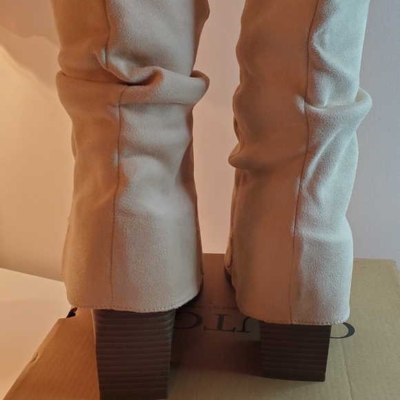 Sexy Beautiful Cream Suade Boots - Picture 6 of 13